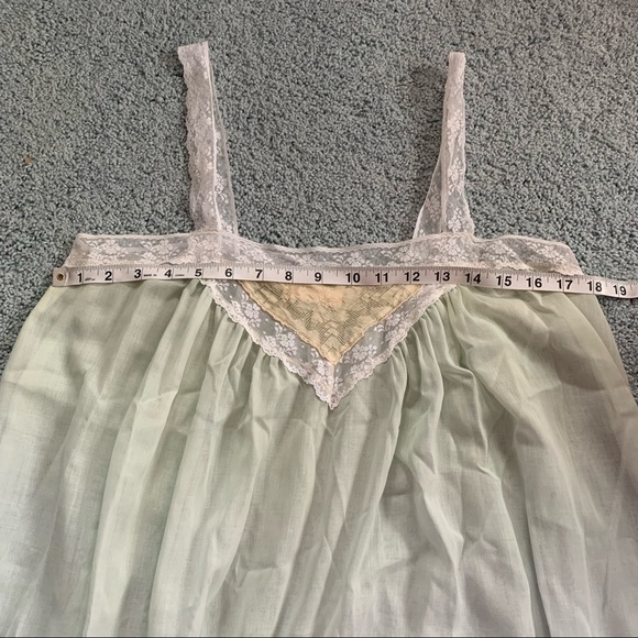 Vintage iris veil nightie - Picture 5 of 6